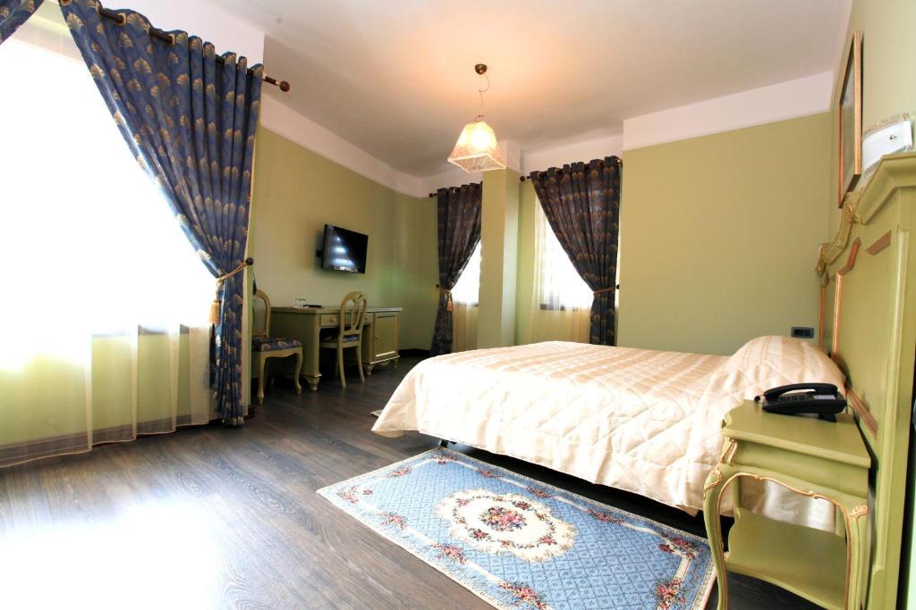 Victoria Tirana
