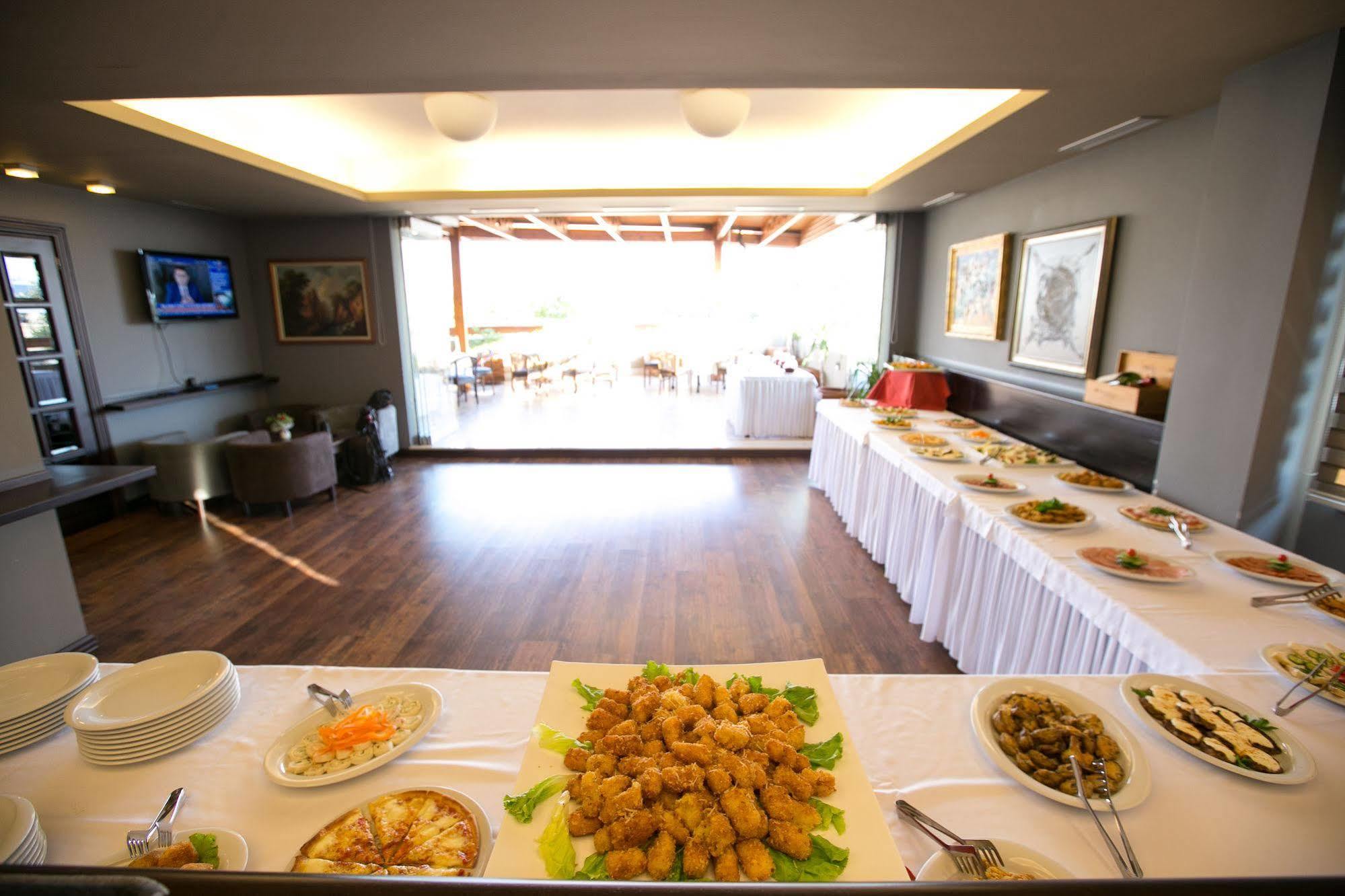 Victoria Hotel 4*